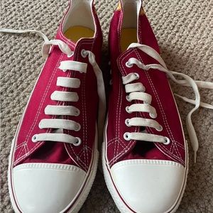 Rare Forever Collectibles USC Red All Star Like Shoes Size Men 12/Women 13.5